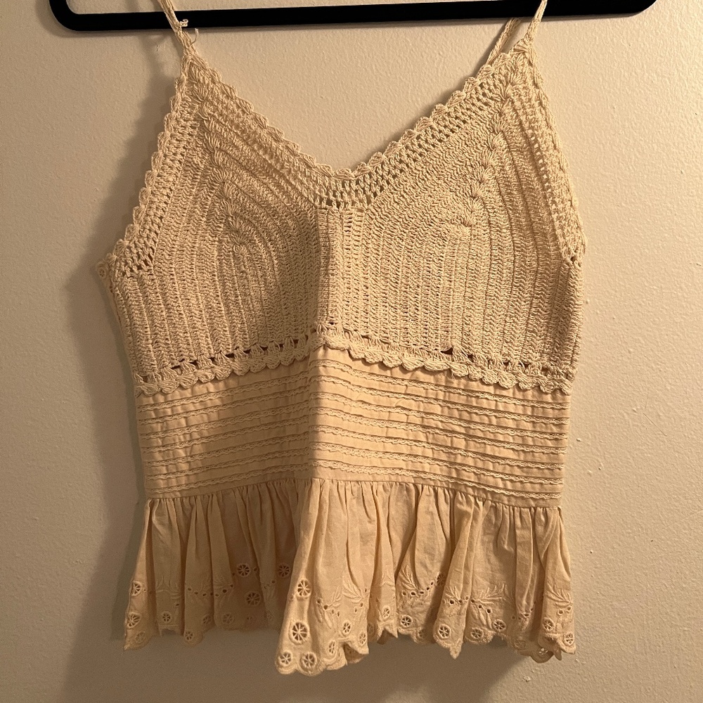 NWT----SUMMER CROCHET TOP!